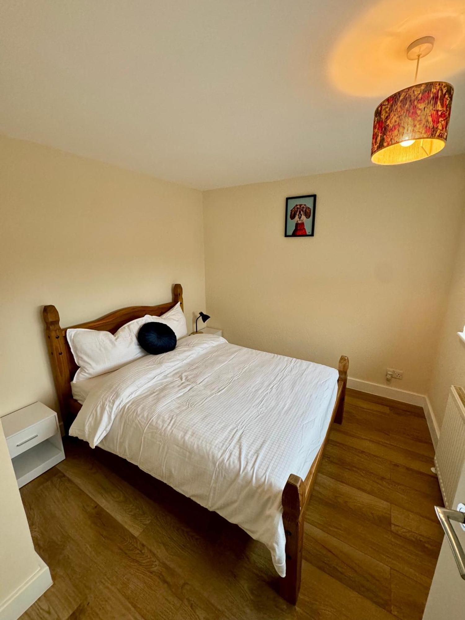Florina S House 4 Bedrooms Villa Rugeley Bagian luar foto